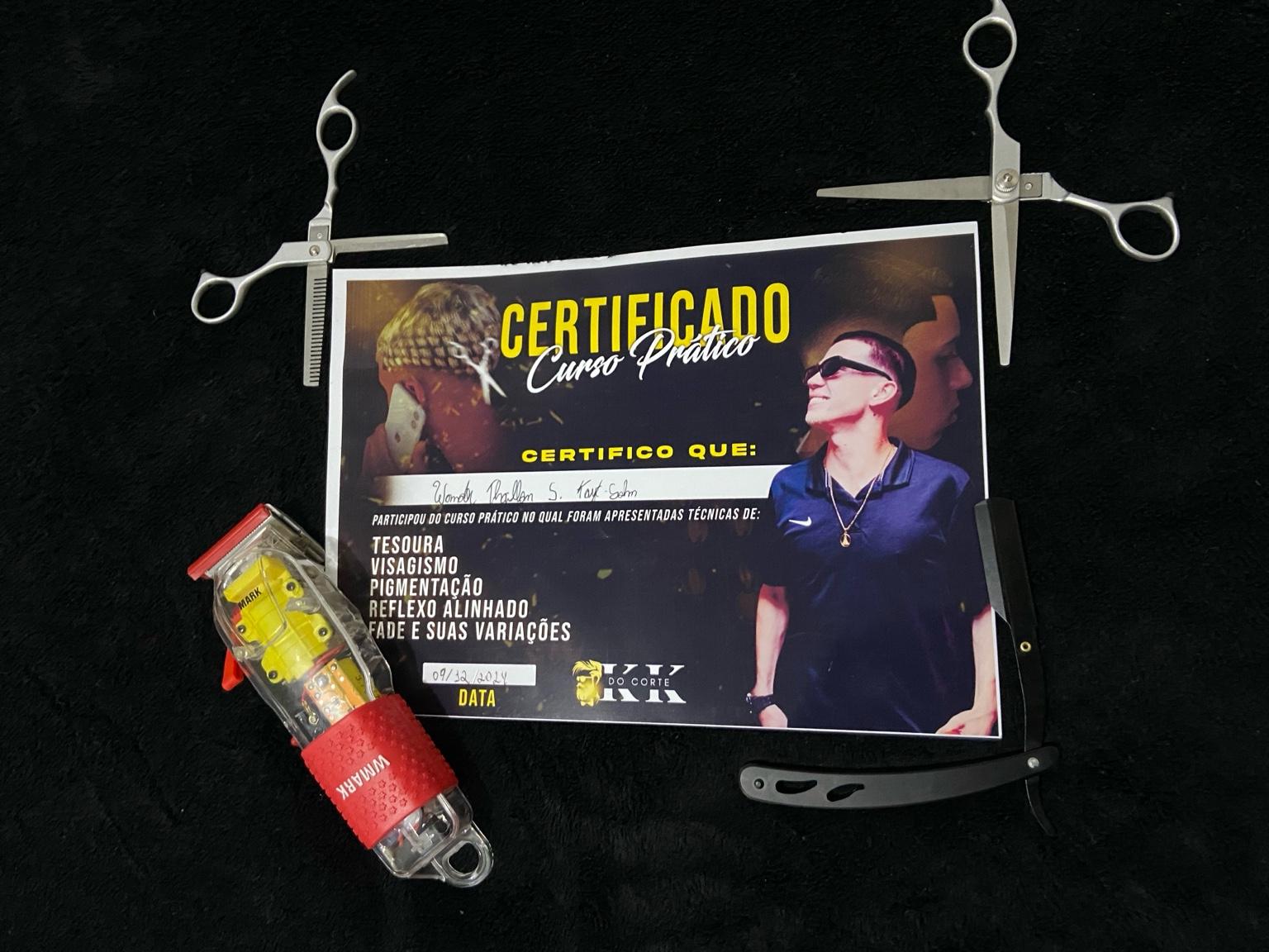 Certificado Atualizado Thaillon do Corte